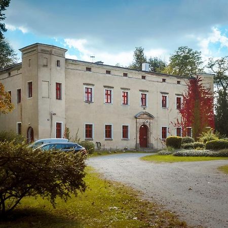 Zamek Dobroszyce Aparthotel Bagian luar foto