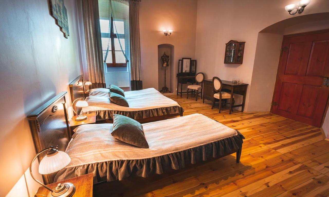 Zamek Dobroszyce Aparthotel Bagian luar foto