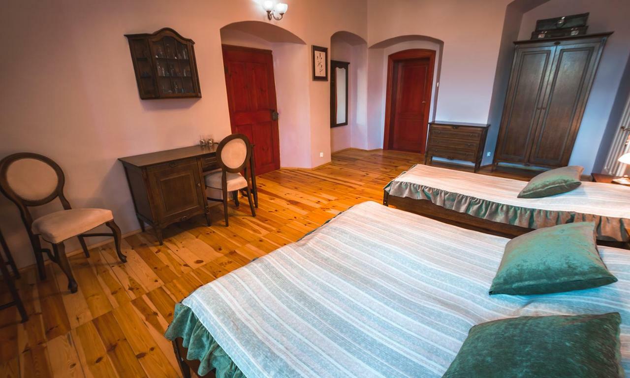 Zamek Dobroszyce Aparthotel Bagian luar foto