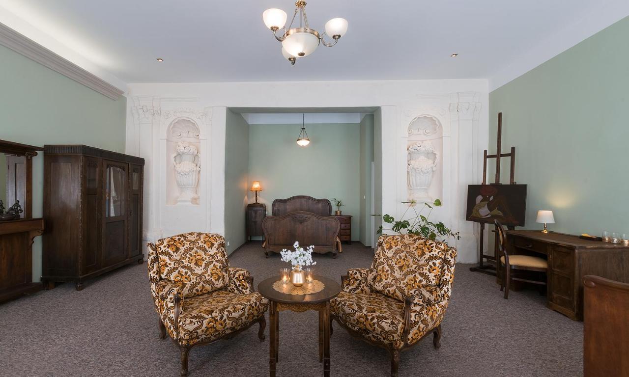 Zamek Dobroszyce Aparthotel Bagian luar foto